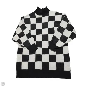 Dress Casual Short By Divided In Plaid Pattern, Size: M