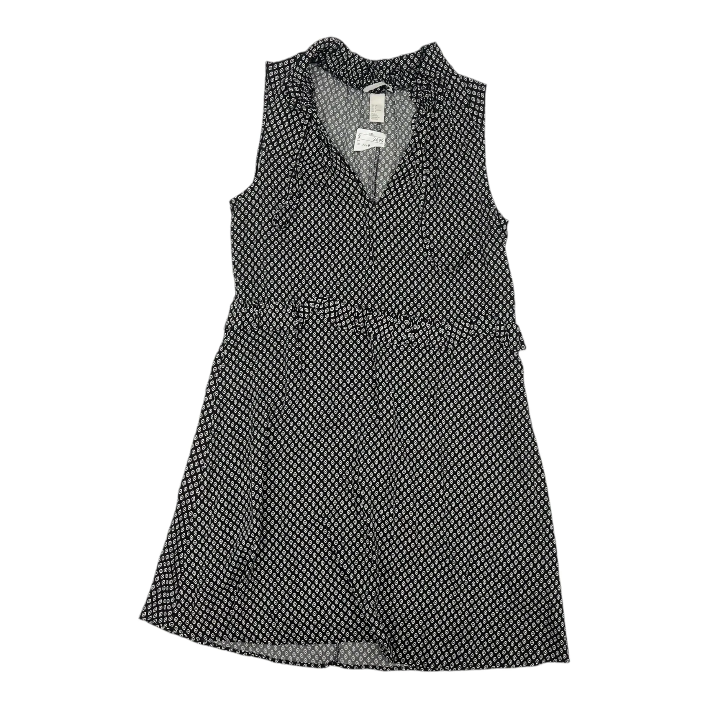 Dress Casual Short By H&M In Black & White, Size:8
