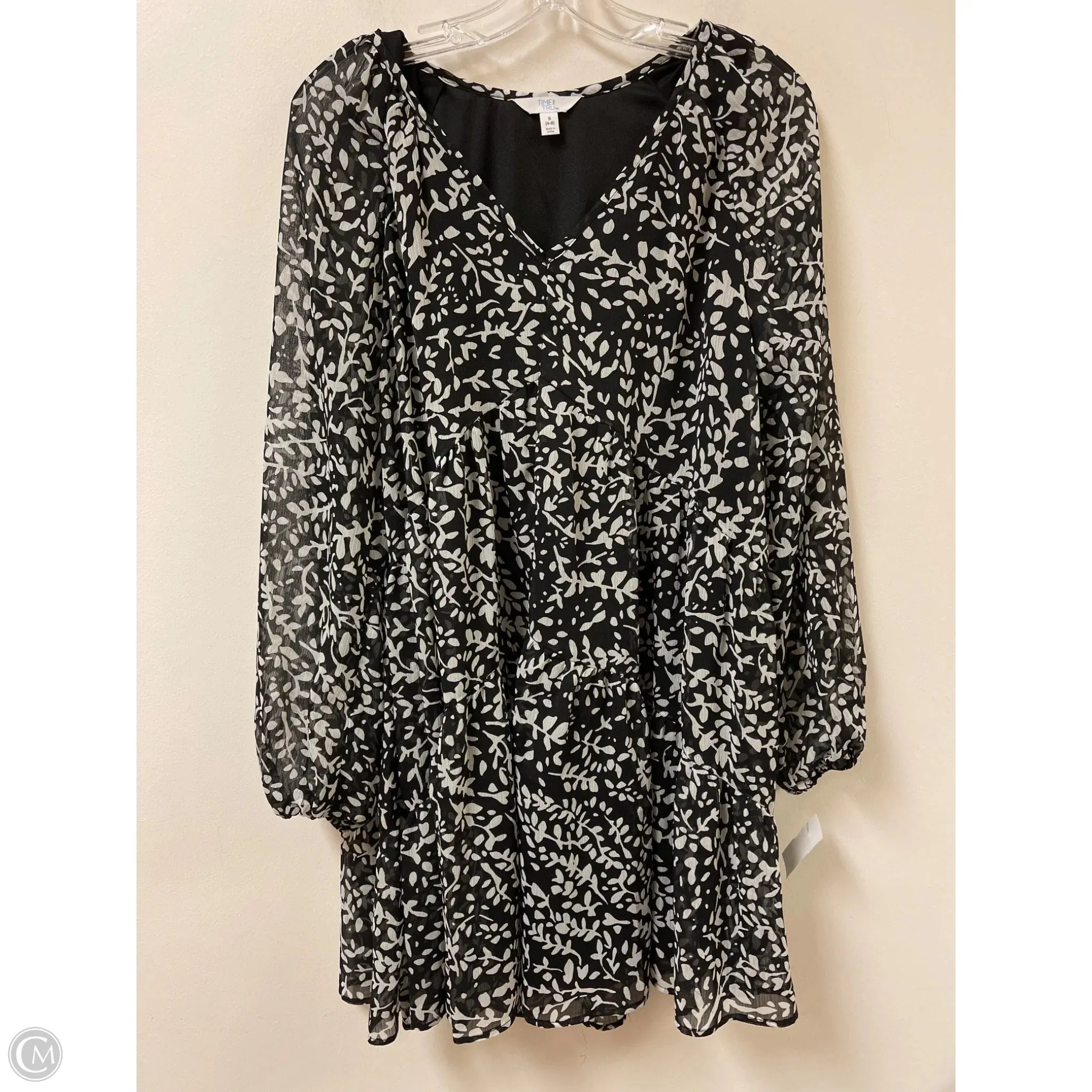 Dress Casual Short By Time And Tru In Black & White, Size: S