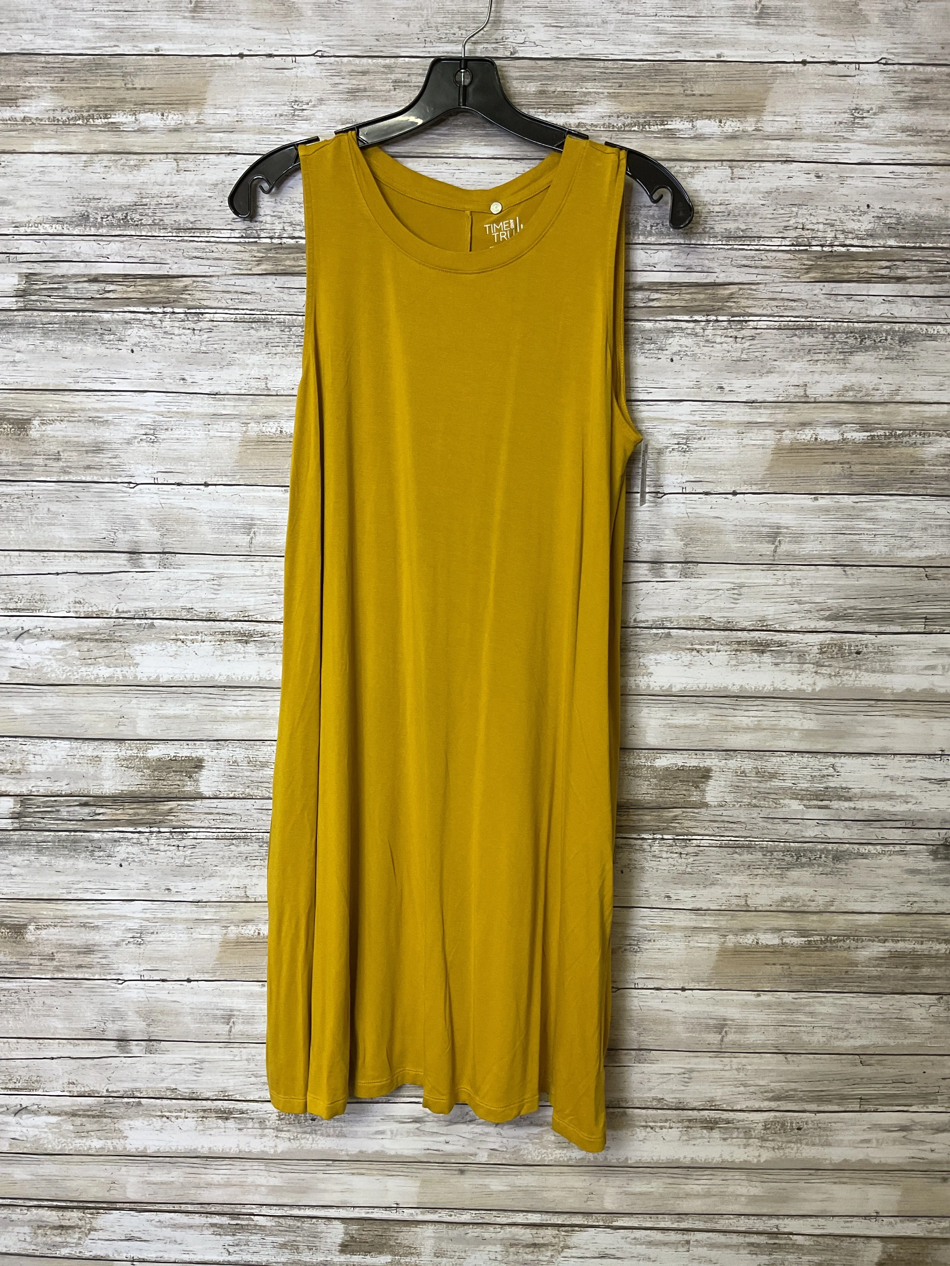 Dress Casual Short By Time And Tru In Yellow, Size:L