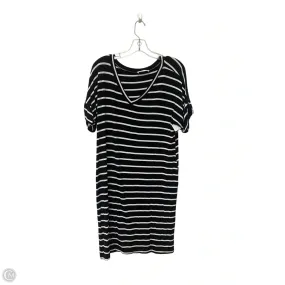 Dress Casual Short By Zenana Outfitters In Striped Pattern, Size: M