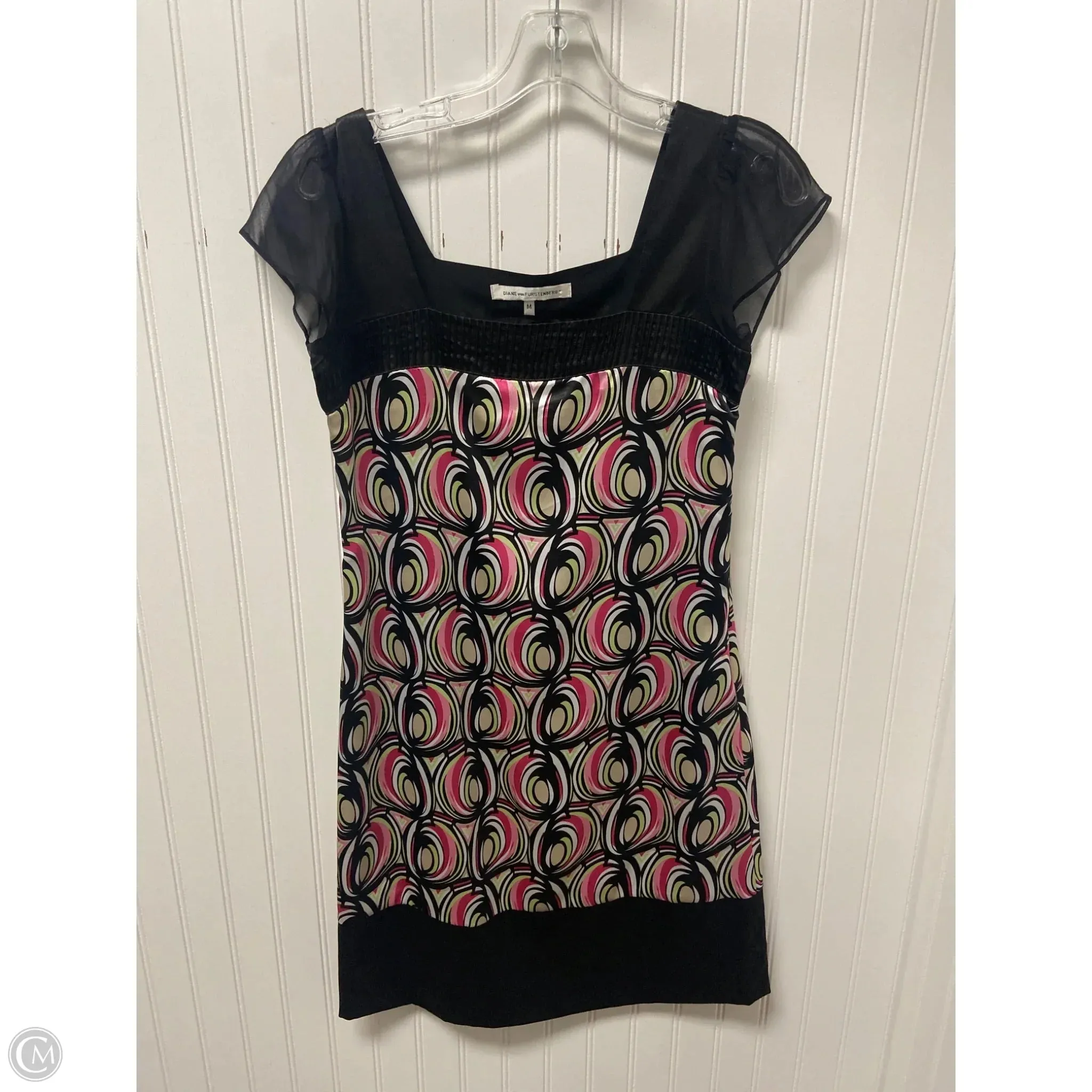 Dress Designer By Diane Von Furstenberg In Black & Pink, Size: M