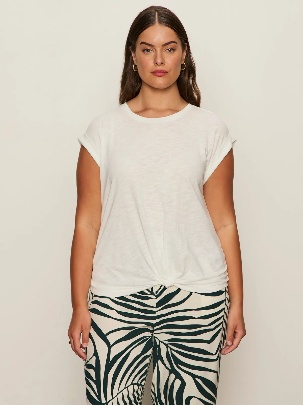Knotted Muscle Tee White Extended Sizing