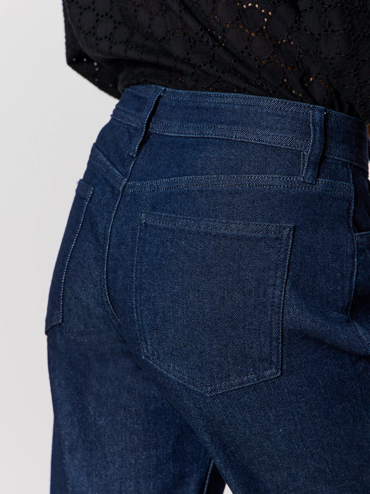 League Crop Jeans Plot Twist