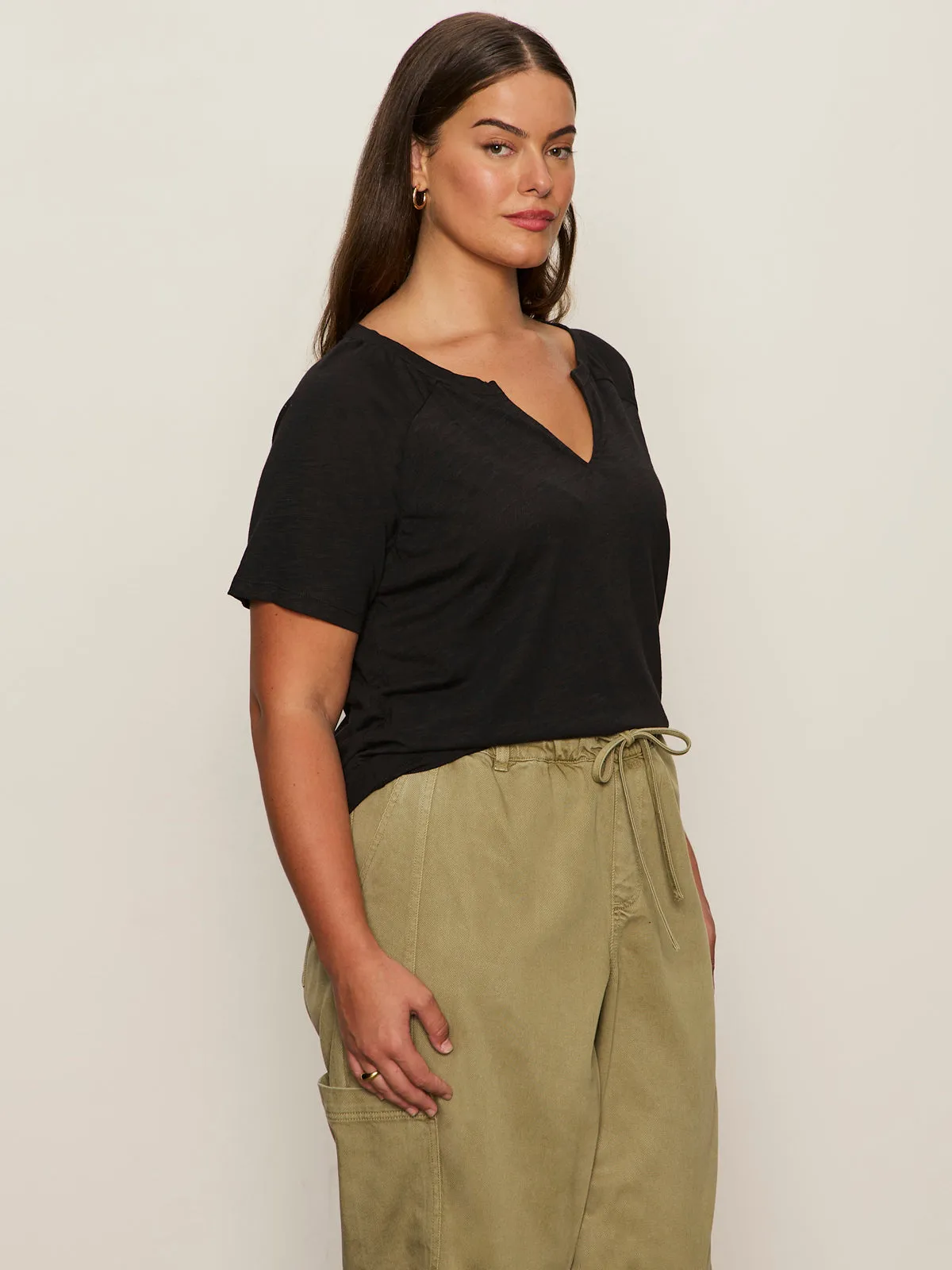 Notch Neck Tee Black Extended Sizing