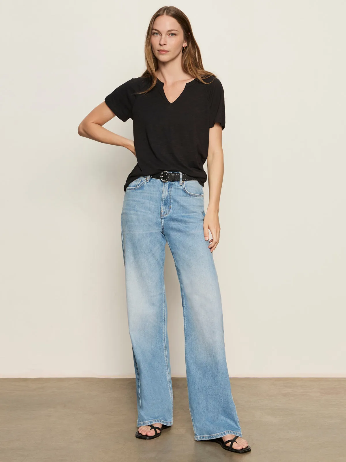 Notch Neck Tee Black
