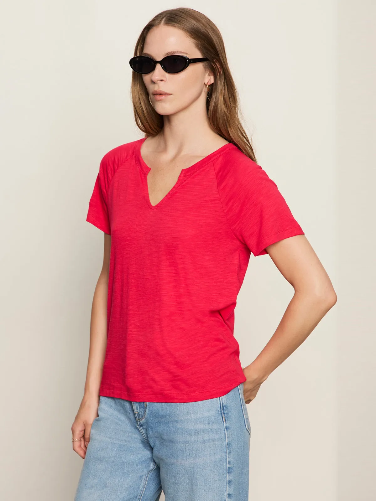 Notch Neck Tee Radiant