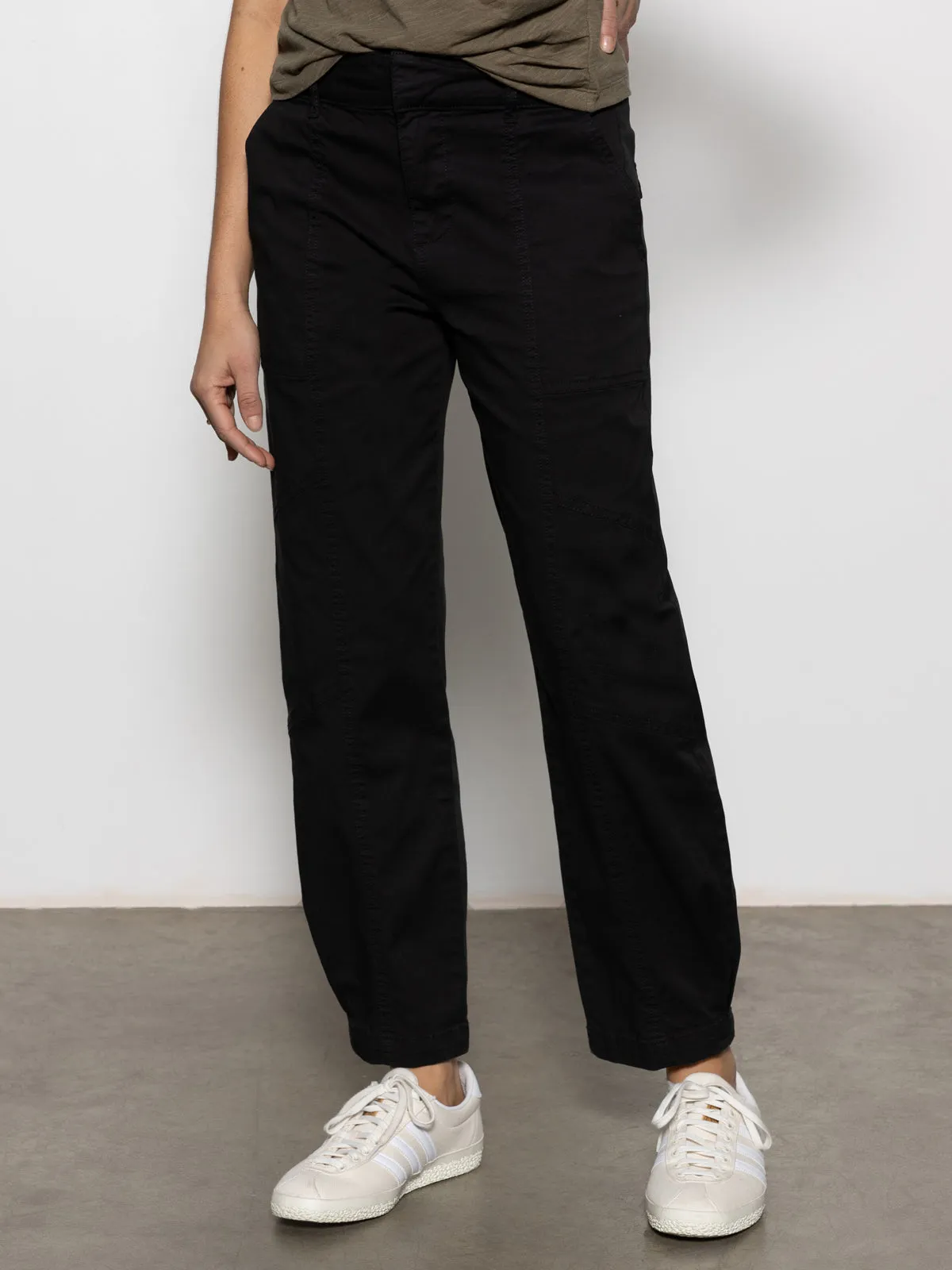 Sahara Tapered Standard Rise Pant Black