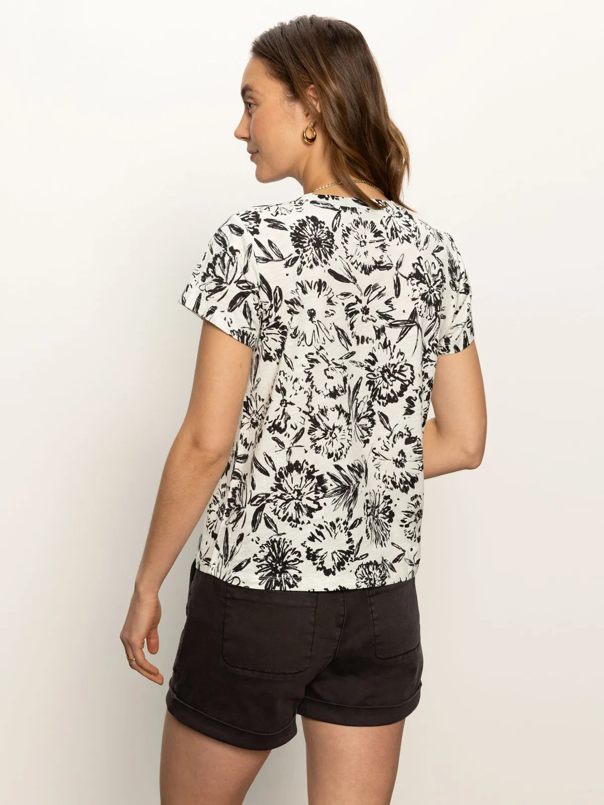The Perfect Tee Black Meadow