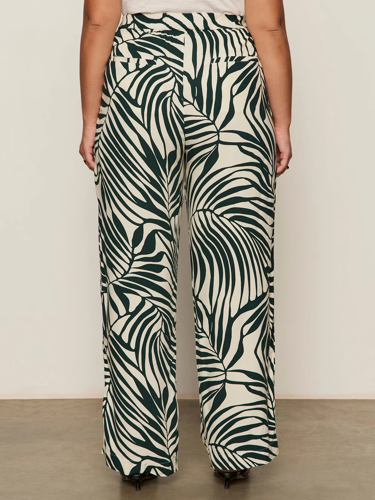 The Soft Trouser Green Oasis Extended Sizing