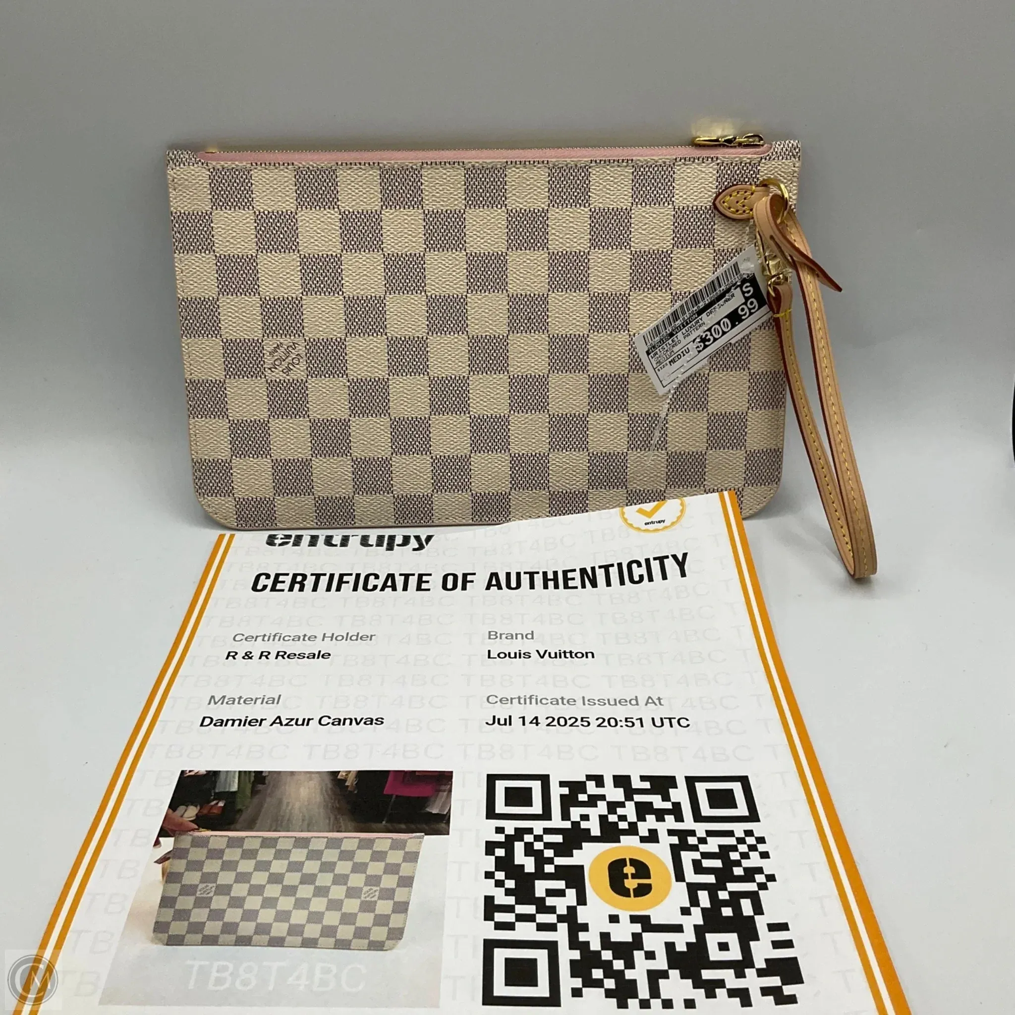 Wristlet Luxury Designer By Louis Vuitton, Size: Medium